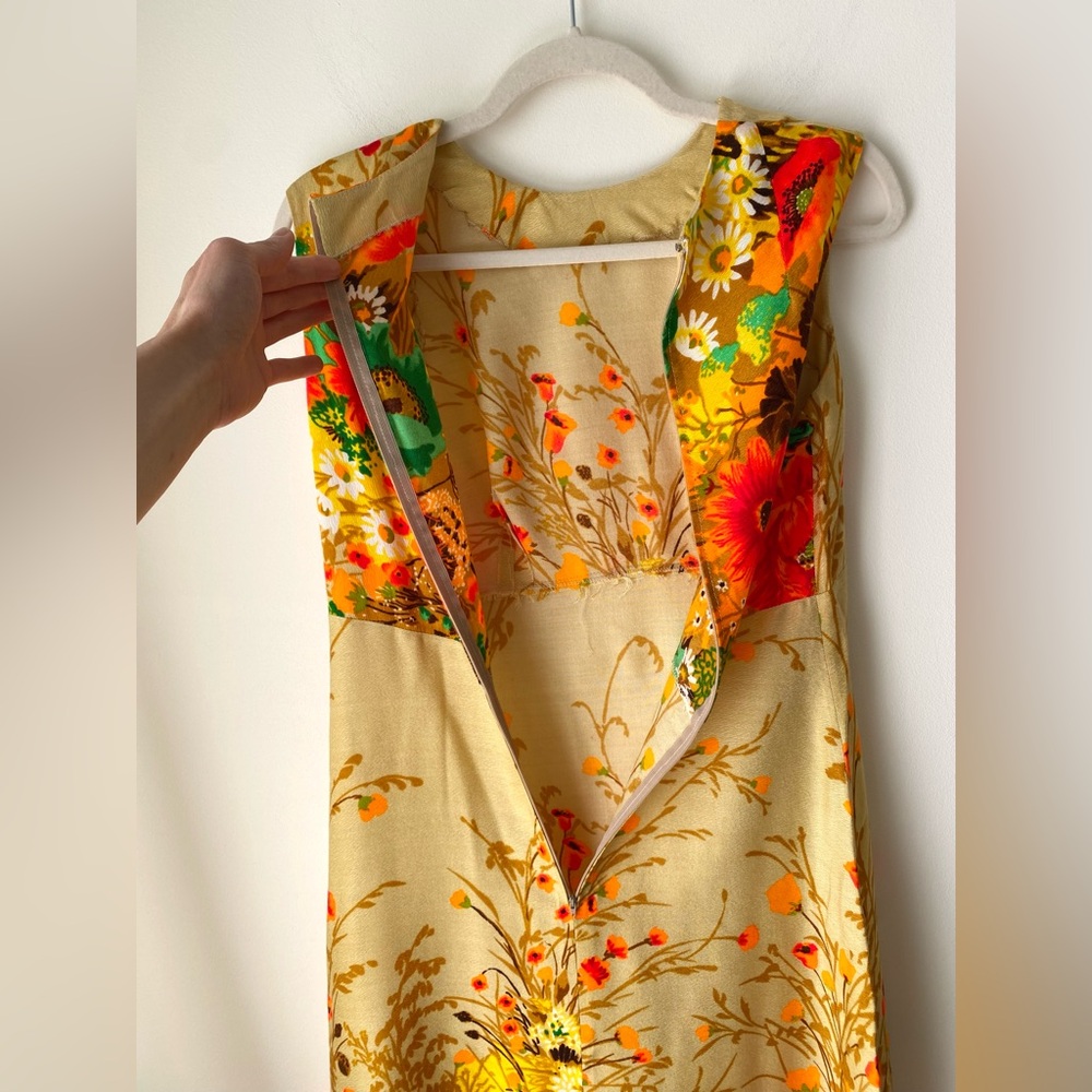 Vintage floral empire waist A-line maxi dress - Picture 13 of 13